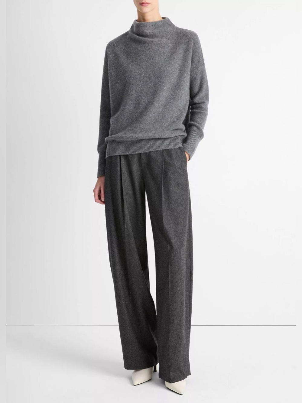 Vince 100% Cashmere Plush Cashmere Funnel-Neck Sweater